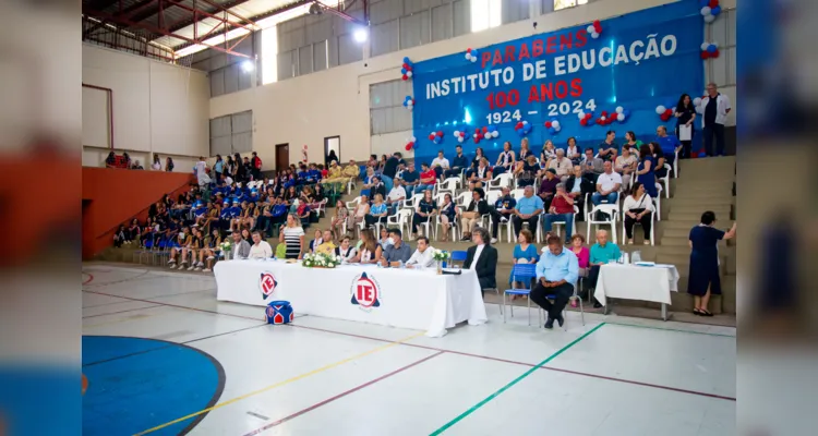 Instituto de Educação completa 100 anos de história em PG