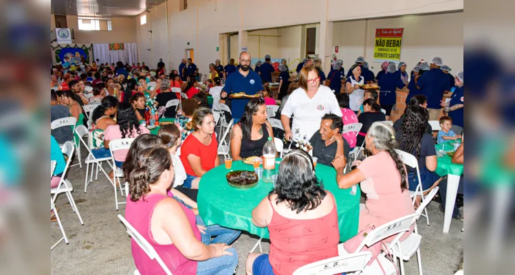 Prefeita Alcione Lemos esteve com as famílias no evento