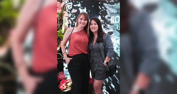 Jaqueline Szerega Woytichoski e Marisa Angélica Inoue.