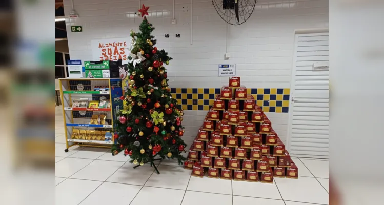 Cada participante foi presenteado com um panetone.