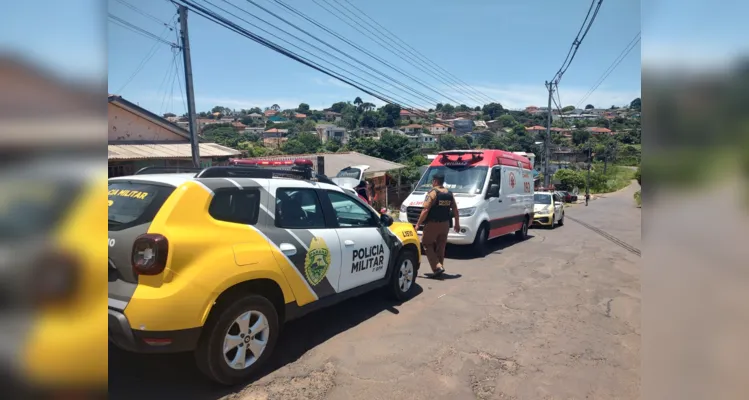 Equipes da Polícia Militar foram acionadas para a ocorrência.