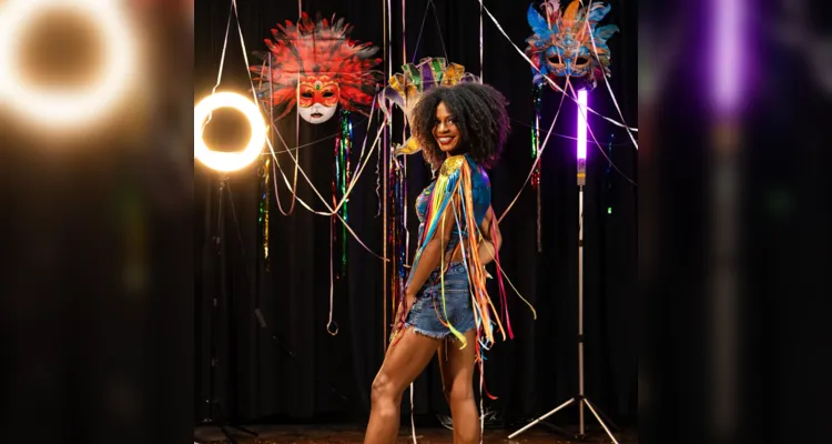 Jovem recebeu a nota máxima dos jurados e foi eleita rainha do carnaval de Tibagi.