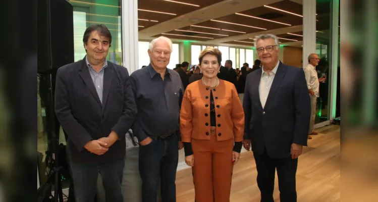Roberto Mongruel, Aciz Penteado, Elizabeth Schmidt e Odeni Mongruel.