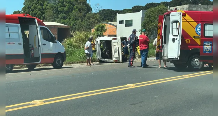 A situação aconteceu por volta das 10h da manhã e envolveu cinco vítimas