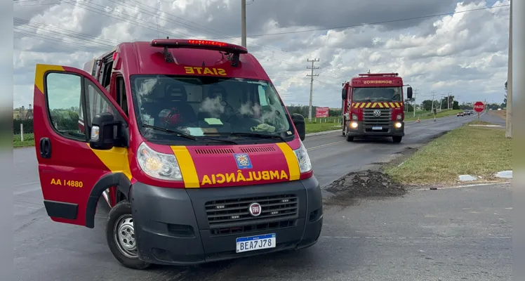 A Polícia Rodoviária Estadual esteve no local realizando teste de etilômetro no motorista no carro e o resultado deu negativo. 