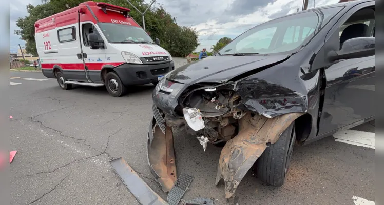 Acidente ocorreu na Avenida Monteiro Lobato e envolveu um Fiat Pálio, uma caminhonete Ford Ranger, uma caminhonete Chevrolet S10 e uma motocicleta Yamaha 150.