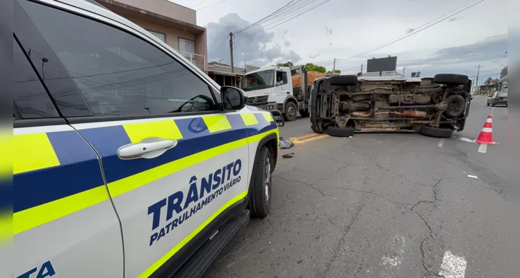 Acidente ocorreu na Avenida Monteiro Lobato e envolveu um Fiat Pálio, uma caminhonete Ford Ranger, uma caminhonete Chevrolet S10 e uma motocicleta Yamaha 150.