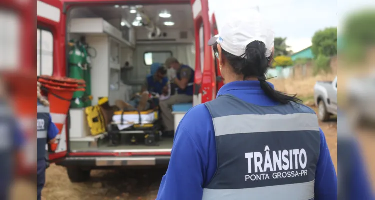 Ele teve escoriações e um corte na cabeça e foi encaminhado para a UPA Santana.