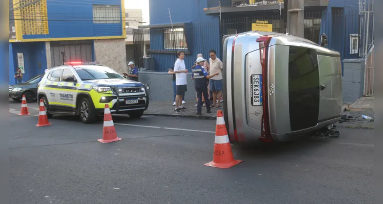 Acidente no centro de PG impressiona motoristas