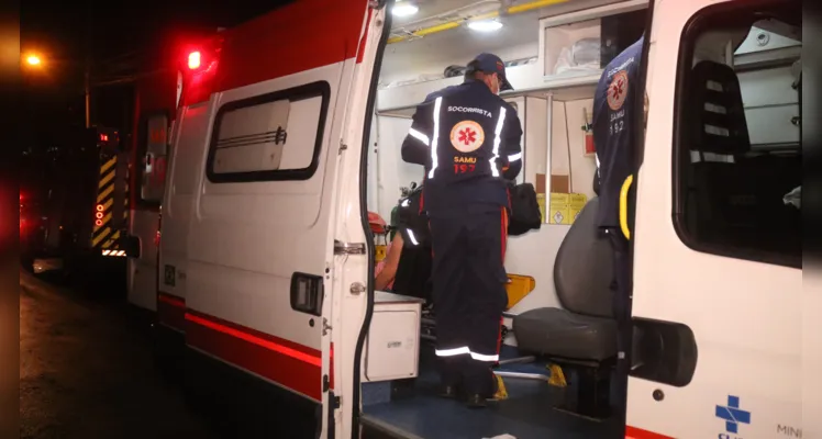 Freezer pega fogo e causa incêndio em supermercado em PG