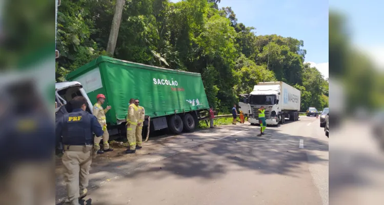 Grave acidente na Serra do Mar mobiliza resgate aéreo