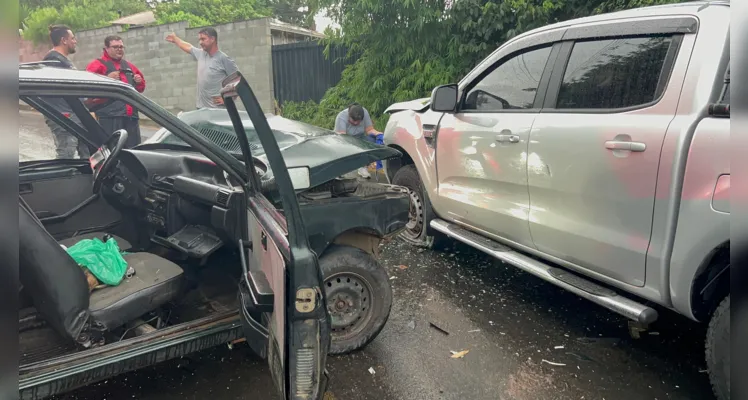Acidente grave deixa motorista ferido em bairro de PG