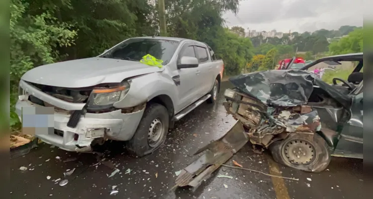 Acidente grave deixa motorista ferido em bairro de PG
