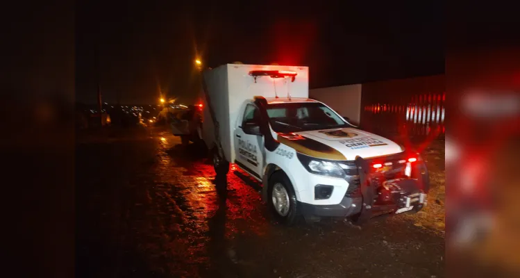 A Polícia Civil, Polícia Militar e Polícia Científica estão no local e o corpo será encaminhado para o Instituto Médico Legal. 