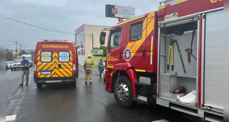 Acidente ocorreu no cruzamento das ruas Figueira e Nicolau Kluppel Neto, no bairro Santa Paula.