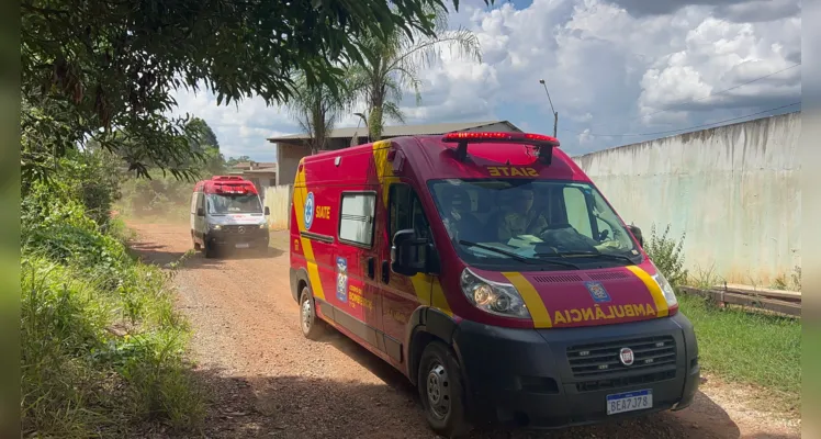 Idoso caiu de cabeça de uma altura de aproximadamente dois metros e ficou inconsciente.