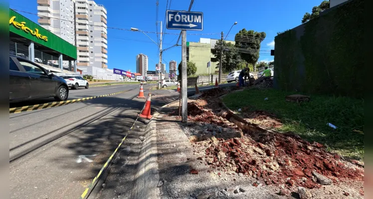 Prefeitura inicia instalação de semáforo na 'Visconde de Mauá'