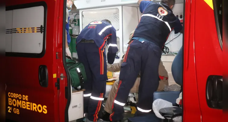 Acidente mobilizou equipe de resgate.