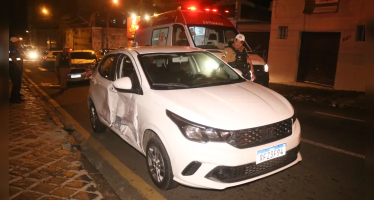 Semáforo encontrava-se intermitente no cruzamento, no momento do acidente. 