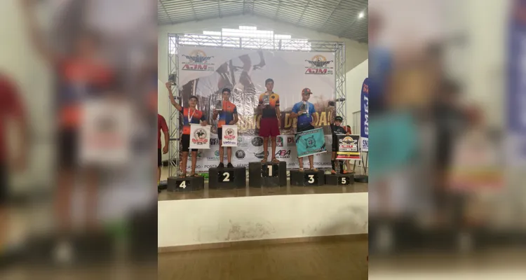 Menino de Tibagi é sucesso no ciclismo com apenas 8 anos
