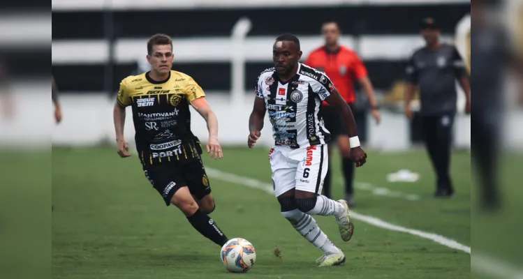 O técnico Rafael Guanaes, foi suspenso na última quinta-feira (15), na partida contra o Athletico Paranaense, depois de três cartões amarelos. 