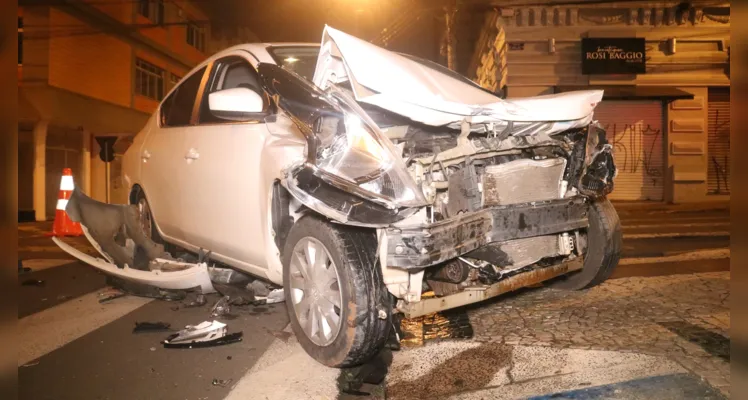 Acidente foi na esquina das ruas Dr. Colares e Santos Dumont