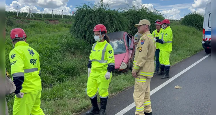 Uma equipe ABTR do Corpo de Bombeiros e uma equipe da concessionária EPR Litoral Pioneiro também estiveram no local prestando atendimento. 