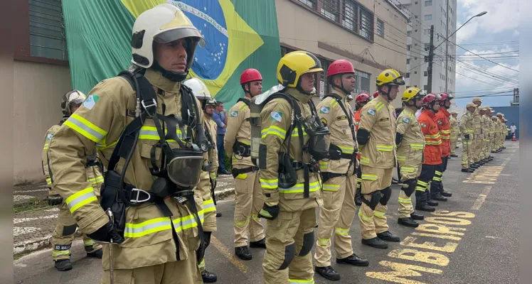 O Tenente-Coronel Guimarães Ferreira, a partir de agora, assumirá o setor pessoal do Grupamento de Bombeiros de Curitiba.