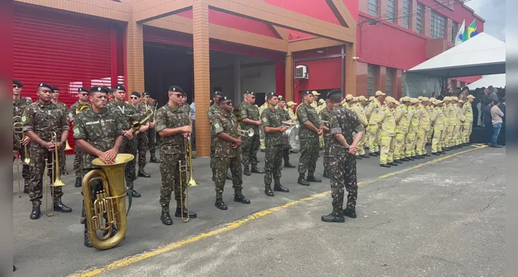 O Tenente-Coronel Guimarães Ferreira, a partir de agora, assumirá o setor pessoal do Grupamento de Bombeiros de Curitiba.