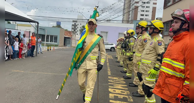 O Tenente-Coronel Guimarães Ferreira, a partir de agora, assumirá o setor pessoal do Grupamento de Bombeiros de Curitiba.