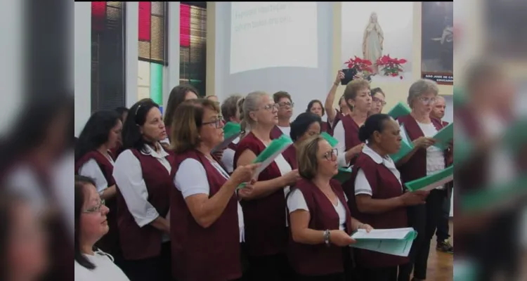 O nascimento de Jesus anunciado pela música