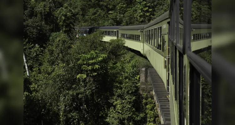 Curitiba-Morretes (através da Serra Verde Express)