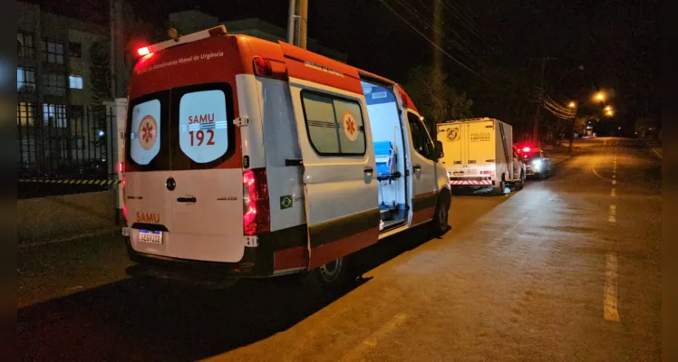 Rapaz foi encontrado caído e morto em frente ao conjunto residencial Monteiro Lobato 