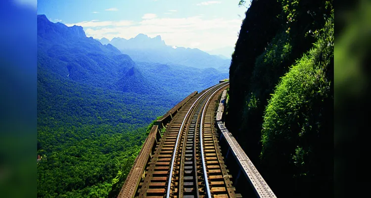 Curitiba-Morretes (através da Serra Verde Express)