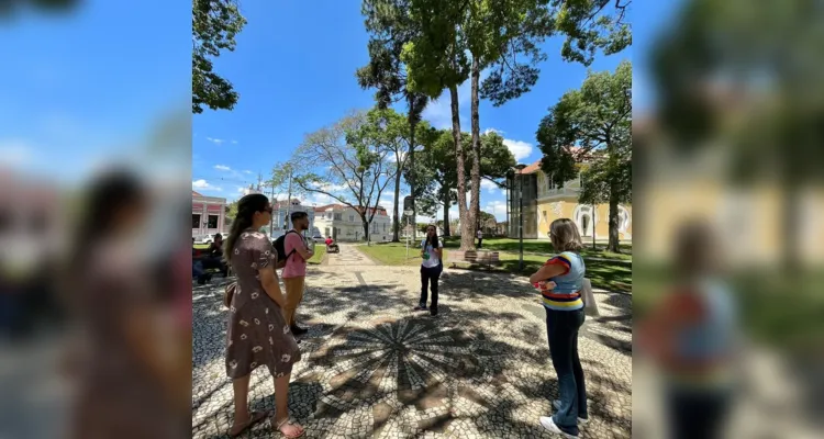 O Curitigame é um passeio interativo em Curitiba.