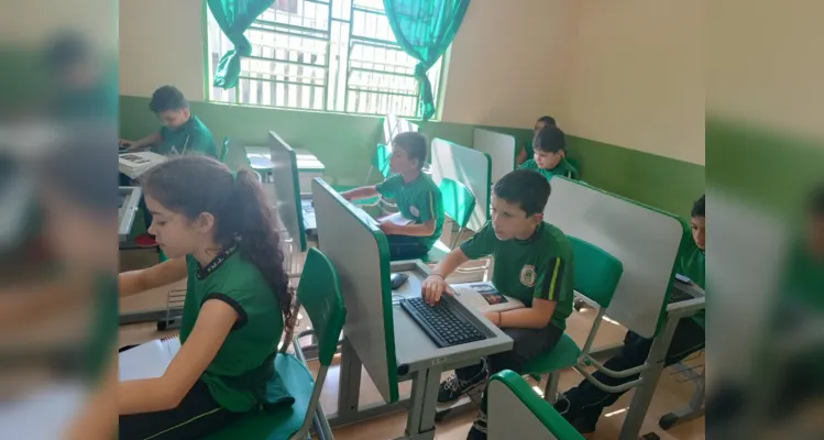 Tecnologia e interação marcaram trabalho em sala de aula.