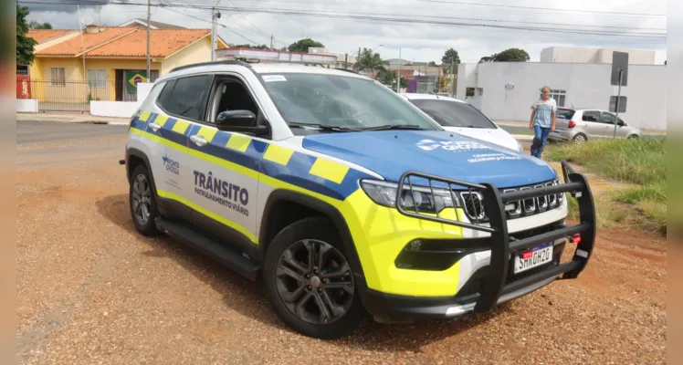 Motociclista colide contra carro e mobiliza equipe de resgate em PG