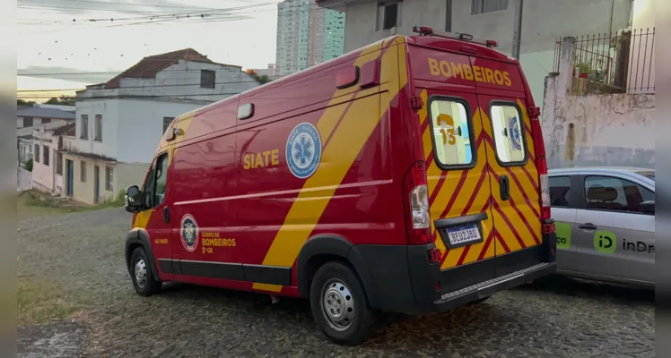 Agentes do Corpo de Bombeiros também foram acionados para a situação.