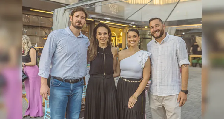 Carlos Ribas Tavarnaro, Vivian Tavarnaro, Nane Gorte e Flávio
Gorte.