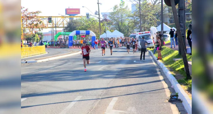 Serão ofertadas vagas para corrida de 5 km e 10 km, e caminhada.