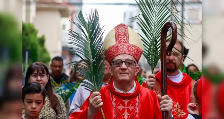 A procissão contou com a presença do bispo Dom Sergio Arthur Braschi, do pároco, padre Antonio Ivan de Campos, padres Alexandre Antônio Nogueira e Mariano Venzo, da Paróquia do Rosário, além de diáconos Dyego Quadros e Pedro Lang. 