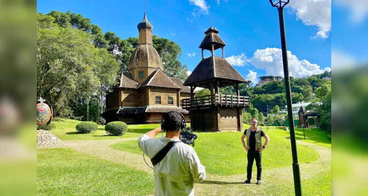 PG vira cenário de série espanhola que divulga cenários paradisíacos