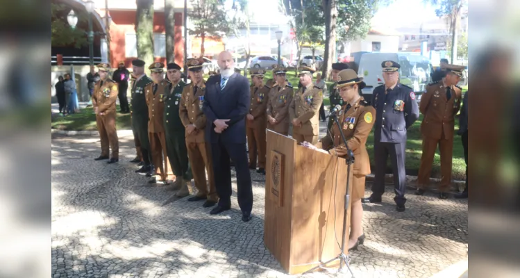 Evento teve participação de autoridades civis e militares.