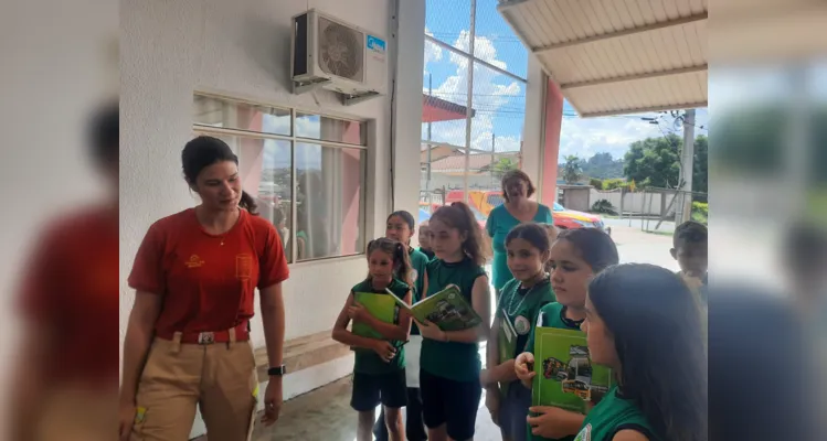 Bate-papo com profissional trouxe vários conhecimentos aos alunos.