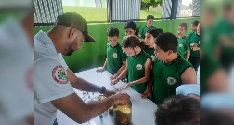 Trabalho teve vários momentos de conscientização junto aos alunos.