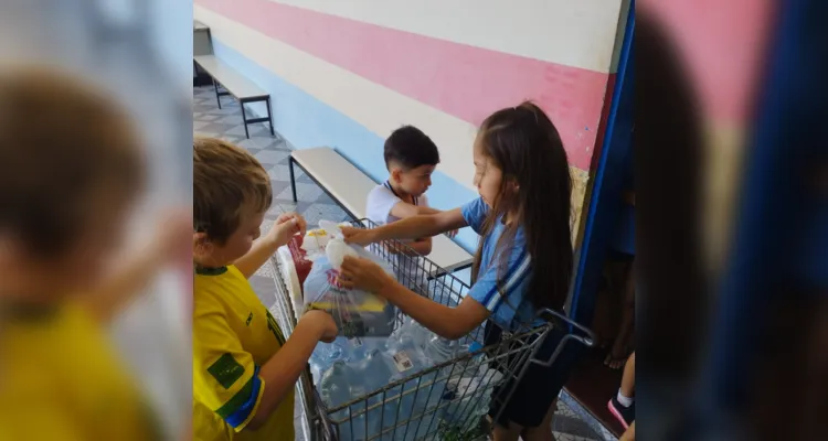 Veja as imagens da ação solidária dos estudantes e todo o trabalho feito sobre o tema central.