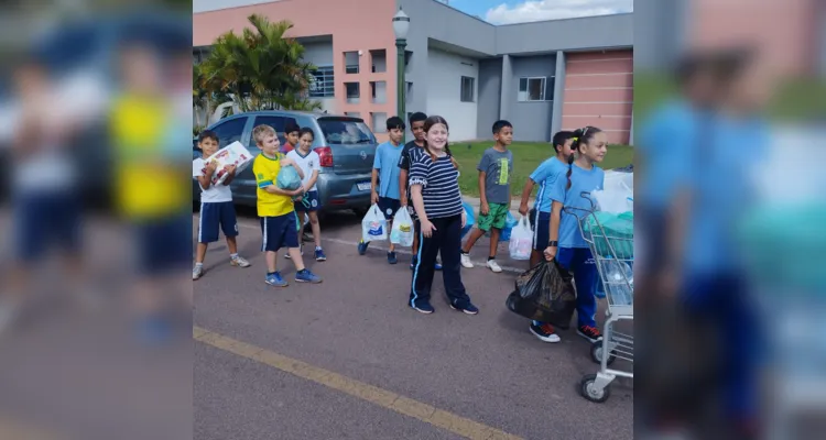 Veja as imagens da ação solidária dos estudantes e todo o trabalho feito sobre o tema central.