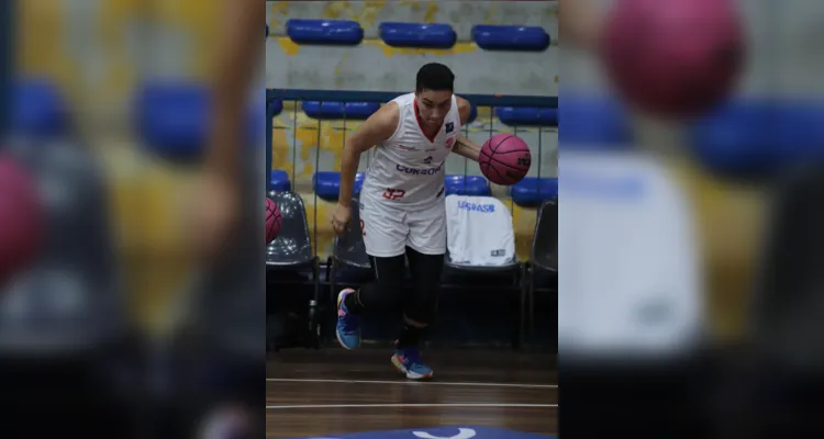 Ponta Grossa fez sua estreia diante da torcida no Ginásio Borell du Vernay.