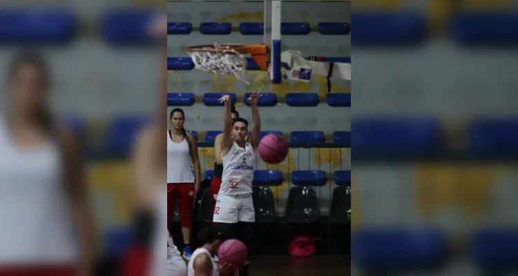 Ponta Grossa fez sua estreia diante da torcida no Ginásio Borell du Vernay.