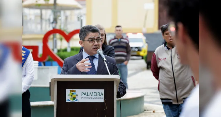 Ato cívico marca o aniversário do município de Palmeira